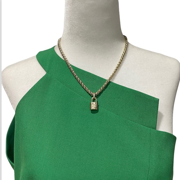 CHANEL Authentic Lockit Pendant & Vintage Chain Champagne Gold Plated Ne… - Picture 6 of 13